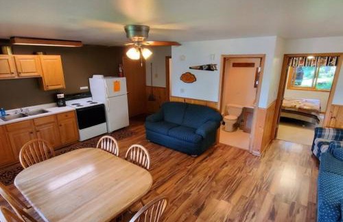 Ray Villa | 2 Bedroom Wolf Villa In Voyageurs National Park