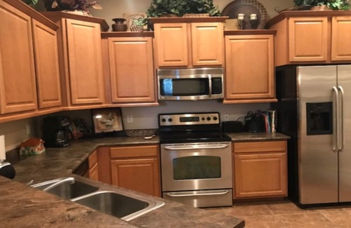 Surprise Condo | 2 BEDROOMS & 2 FULL BATHS PLUS DEN! 1309 SQ. FT. AVAIL 4-1 TO 12-31 2026!