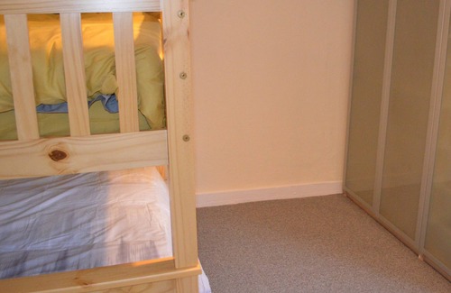 Dover House | 2 bedrooms close to shops, port and train station.