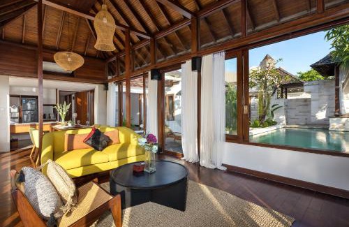 Seminyak Villa | 2 Bedrooms Private Pool Beachfront Villa with en-suite bathrooms in Seminyak