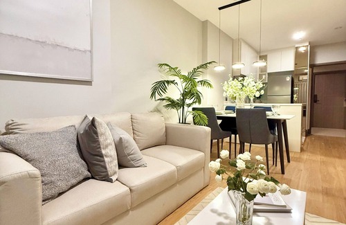 Chang Khlan Apartment | 2 bedrooms, one living room, one bathroom, infinity pool, latex mattress