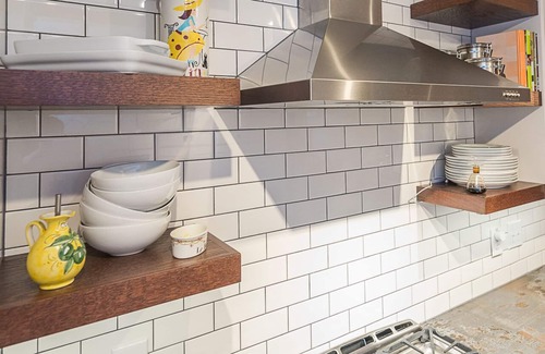 Hiawatha House | 2 beers on tap, like new renovated home between Target Center & airport