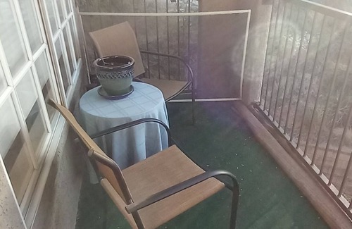 Oro Valley Condo | 2-bes, 2-bath condo in Oro Valley, fireplace, WiFi, AC, fitness room, pool/spa.
