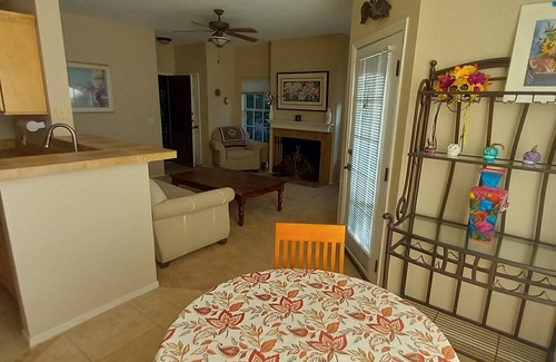 Oro Valley Condo | 2-bes, 2-bath condo in Oro Valley, fireplace, WiFi, AC, fitness room, pool/spa.