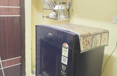 Mehdipatnam Apartment | 2 BHK Beautifully Furnished Apartment with Kitchen, Attached Bathroom Parking