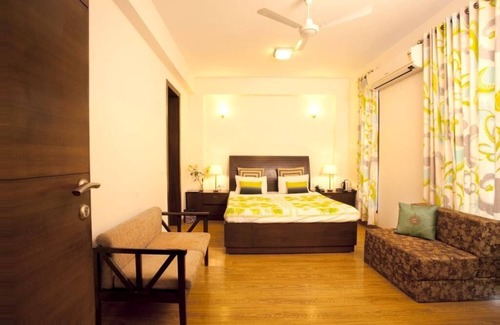 Gurugram Bed & Breakfast | 2 BHK Luxury Serviced Apartment Cyber Park (Perch)