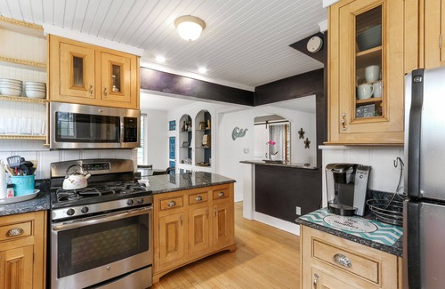 Lake Geneva House | 2 Blks to Lake, then 2 Blks to Dwntwn, Huge Yard!