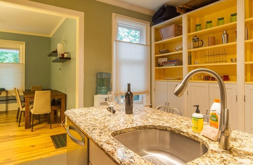Central Boulder House | 2 Blocks North of Pearl St, Walk To Downtown