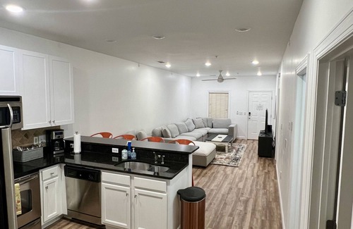 Auburn Condo | 2 blocks to AU business school/Toomer's Corner- 2 Bd/2 Ba renovated 2023