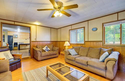 Higgins Lake House | 2 Blocks to Boat Ramp Higgins Lake House with Grill