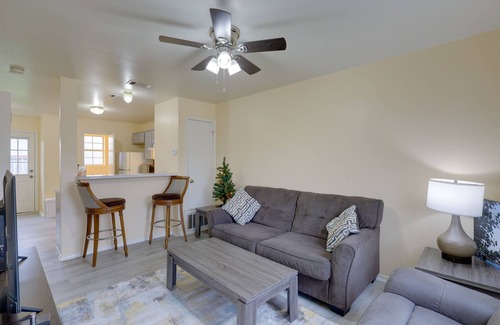 Killeen House | ~ 2 Blocks to Shops: Quaint Killeen Townhome!