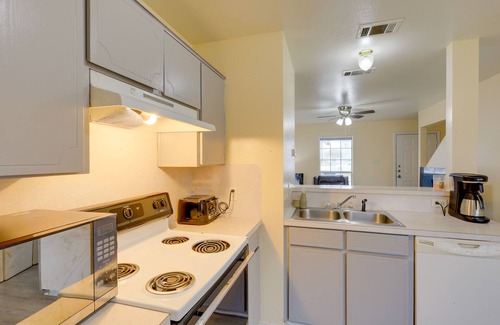 Killeen House | ~ 2 Blocks to Shops: Quaint Killeen Townhome!