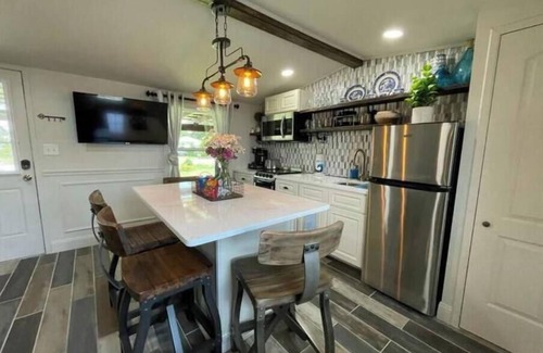 Davenport House | 2 BM/French Country Style DPLX