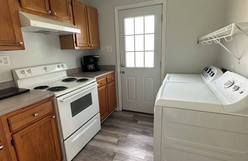 Murrells Inlet Apartment | 2 BR 1 BA Near Marshwalk, pet friendly, NO stairs!