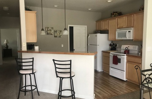 Westchase Apartment | 2 BR/2 Bath Executive Condo-Your Home Away from Home