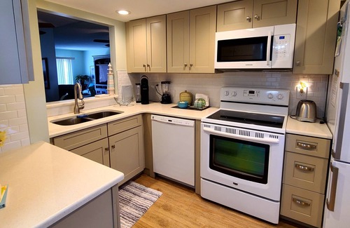 St. Augustine Beach Condo | 2 BR, 2 Bath Oceanfront condo, sunny balcony, 3rd Floor view of ocean&courtyard