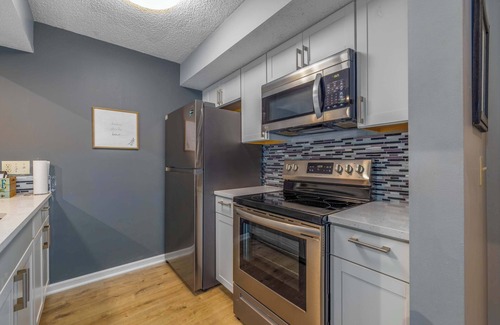 Table Rock Condo | 2 BR/2 BTH Next to clubhouse-3rd Night Free