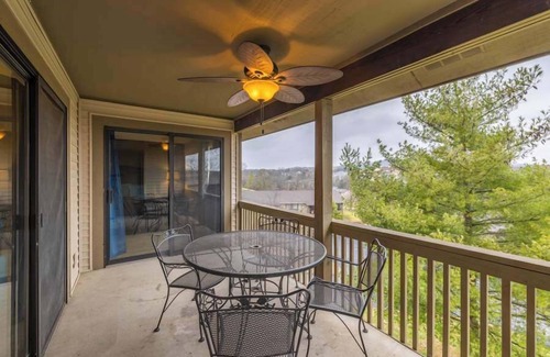 Table Rock Condo | 2 BR/2 BTH Next to clubhouse-3rd Night Free