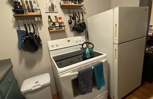 Central Oklahoma City House | 2 BR charming GH 5 mins from downtown, sleeps 4, availble for mid or long term.