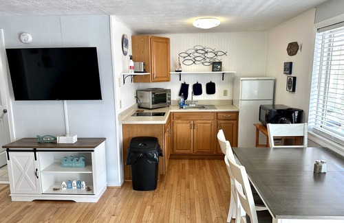 Old Orchard Beach Condo | 2 BR condo. 1 min walk to the beach (#105)