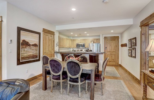 Edwards Condo | 2 BR Condo Arrowhead Village , Walking Distance to Lift by RedAwning