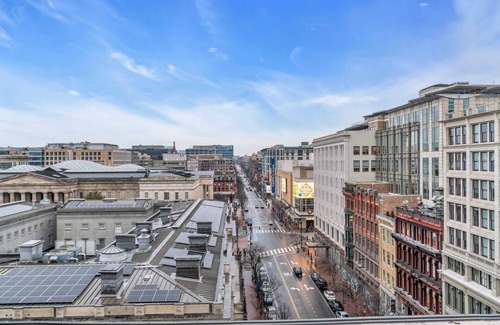Chinatown Apartment | 2 BR Fully Furnished Apartment at Penn Quarters - Surrounded by Best Restaurants