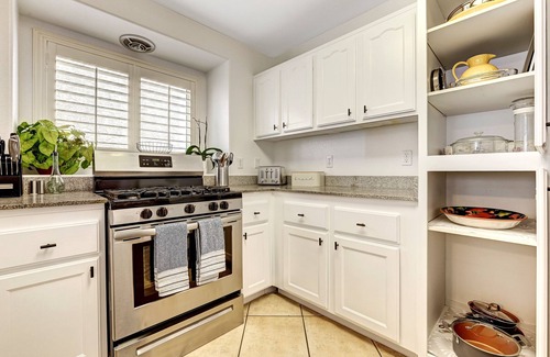 Nevada Trails House | 2 BR House - 8 miles to Las Vegas Strip