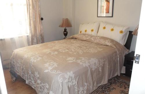 Malamig Apartment | 2 BR Loft Type Bright Family Friendly Apartment in Mnl