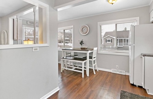 Oakwood Hills House | 2 BR remodeled home near Cary/Crystal Lake/McHenry