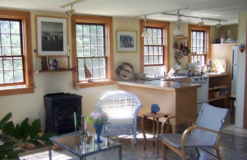 Stonington Cottage | 2 BR Shorefront Shingled Classic Pristine Long Water