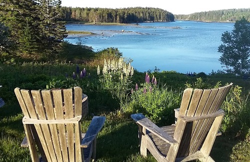 Stonington Cottage | 2 BR Shorefront Shingled Classic Pristine Long Water