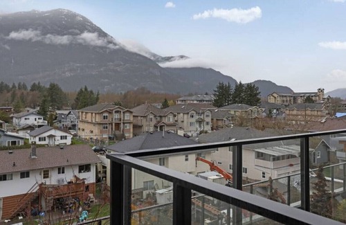 Downtown Squamish Apartment | 2-BR Squamish Condo with Remarkable Mountain Views