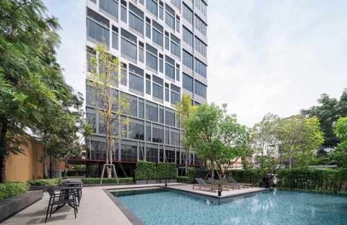 Phra Khanong Condo | 2 BR/Sukhumvit 87/Monthly