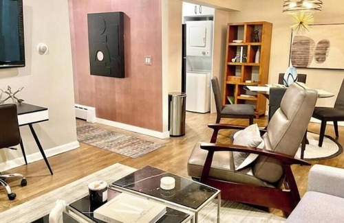 Binghamton Apartment | 2 Br -Symphony on the Park - Gorgeous Design