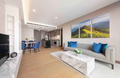 Bangkok Central Business District Condo | 2 BRS/WG/Serviced/Monthly