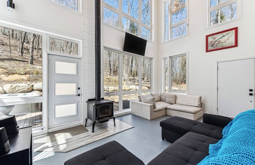 Grenville-sur-la-Rouge Ski Chalet | 2 chalets close to each other