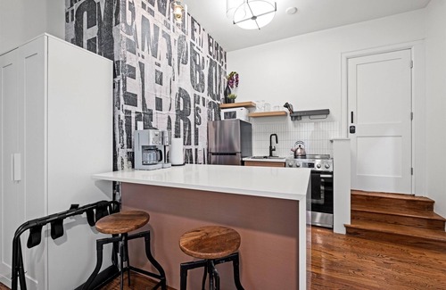 Park Central-Research Park Apartment | 2 Connected Studios in Historic Building Walkable to Plaza - 2BR, 2BA, 2 Kitchens + Rooftop Views