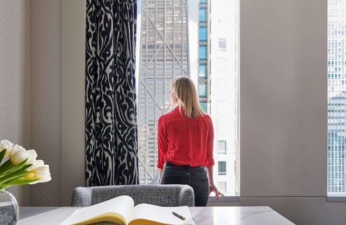 Rush and Division House | 2 Connecting Suites at a 4.5⭐️ Hotel
