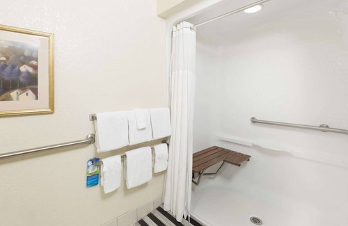Des Moines House | 2 Connecting Suites at a Hotel