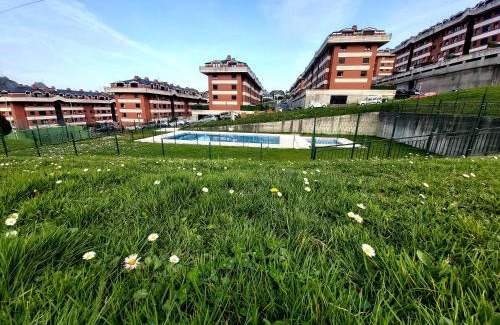 Castro Urdiales Apartment | 2-COSTA NORTE-2 Apartamento Jardín Garaje Piscina