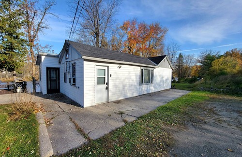 Marmora House | 2 Cottages right on the water!