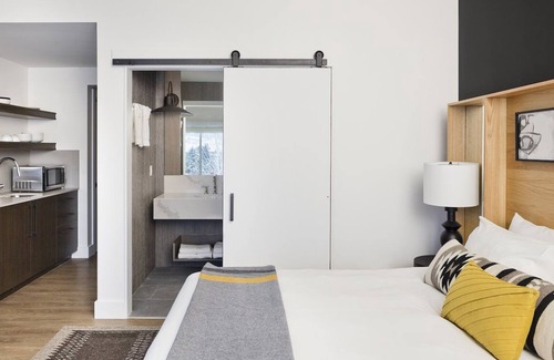 Teton Village Hotel | 2 Cozy Mountain View Suites Perfect for Skiers & Outdoor Enthusiasts