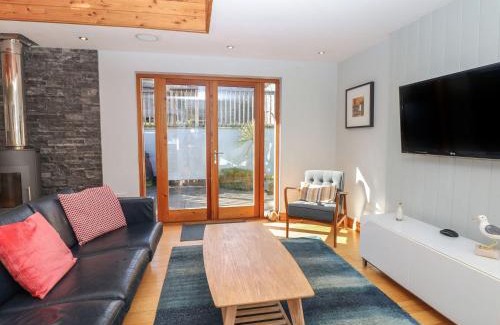 Stoke Gabriel House | 2 Dart