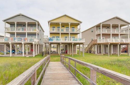 Freeport House | 2 Decks, Patio and Views Beachfront Texas Retreat
