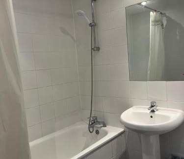 Dublin Apartment | 2 double bedrooms apartment near airport & town