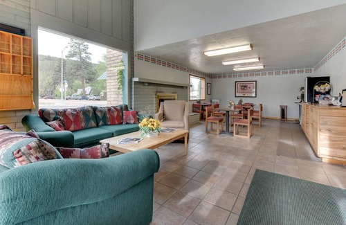 Lewis House | 2 Doubles+Sofa Bed+Kitchen at Dolores Mountain Inn