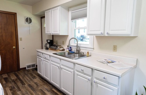 Clear Lake House | 2 E-Bikes & Kayaks included & No Cleaning Fees!