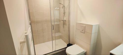 Clermont-Ferrand Apartment | 2 en 1, 10 pers, parking, Wifi