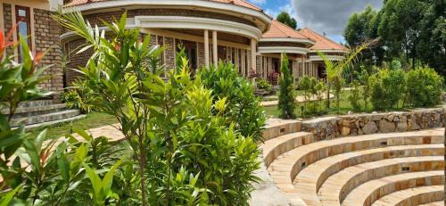 Masaka House | 2 Envubu Cottage - Benanda Forest Resort