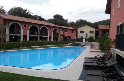 Costermano House | 2 FLOOR APARTMENT WITH TERRACE AND POOL (WI-FI & AIR COND. INCLUDED)